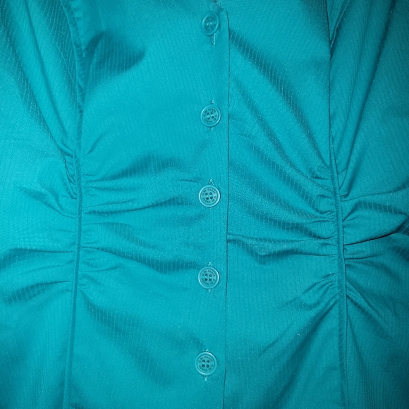 G by Guess Top - Picture 2 of 6